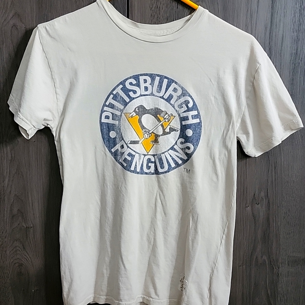 Vintage Pittsburgh penguins tee